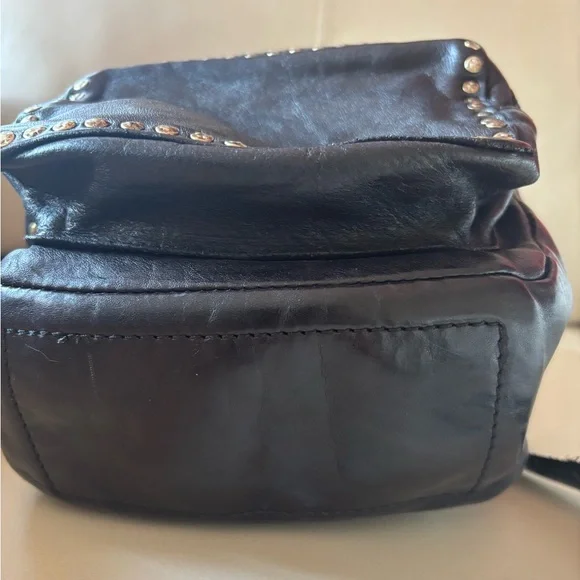 Campomaggi Black Small Backpack with Rivets - Picture 5 of 14